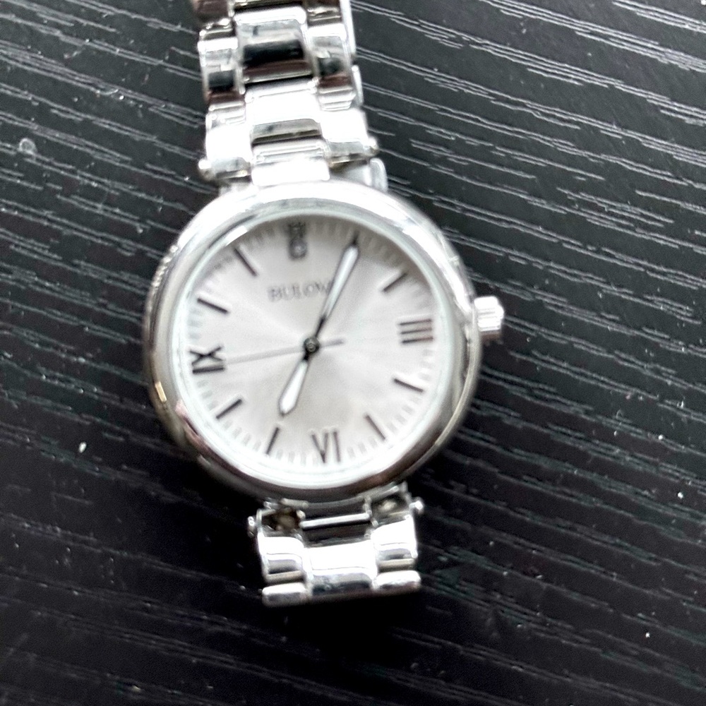 PRICE SLASH!! GREAT WORKING Bulova Silver link Watch WITH extra links!
